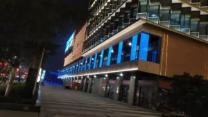 建筑空间大型幕墙灯光板照明项目